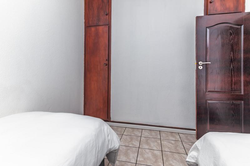 2 Bedroom Property for Sale in Cape Town City Centre Western Cape